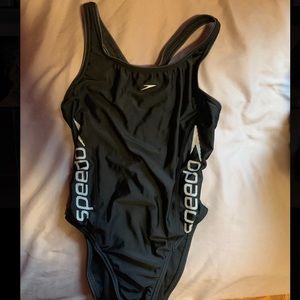 Speedo NWOT competitive swimsuit